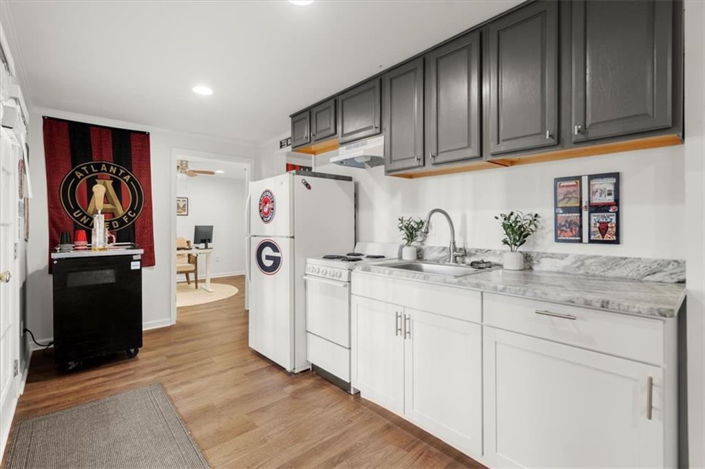4354 Summit View