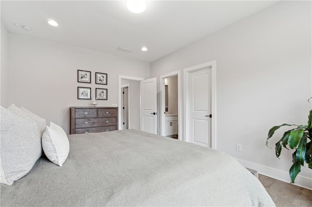 13385 Bishops Court