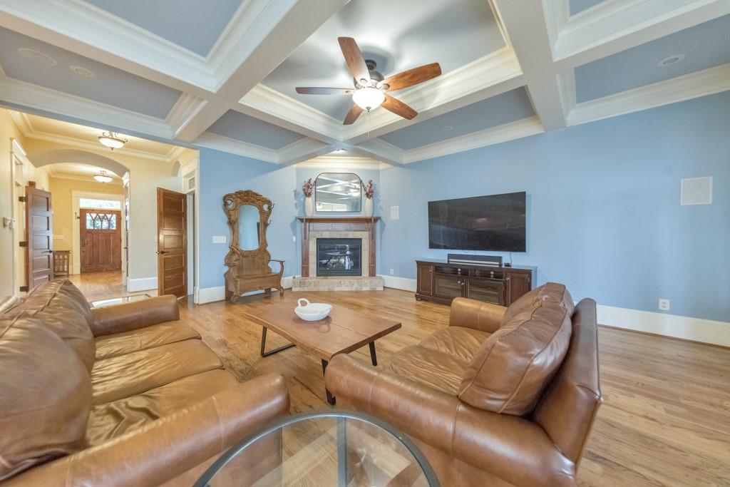 3172 Lynwood Drive NE