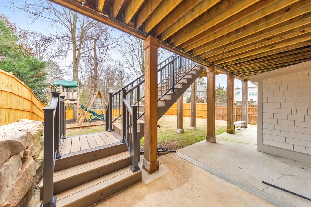 3172 Lynwood Drive NE