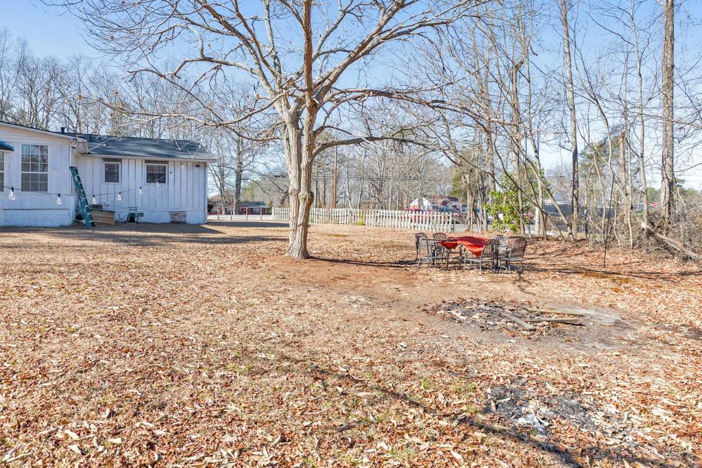 1506 McIntosh Road