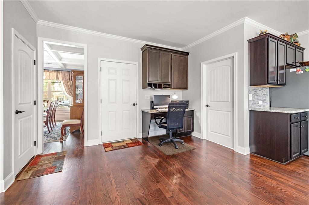 6264 Riverview Parkway