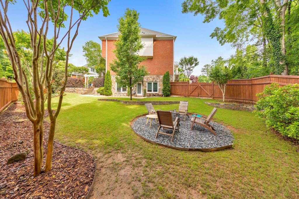 1250 Rosette Way