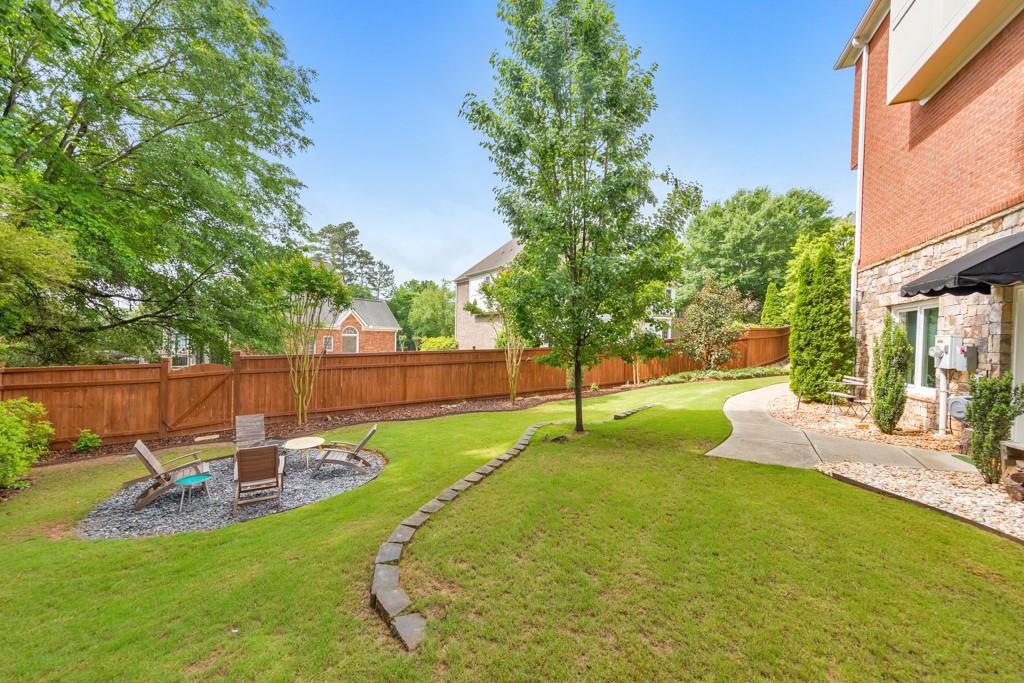 1250 Rosette Way