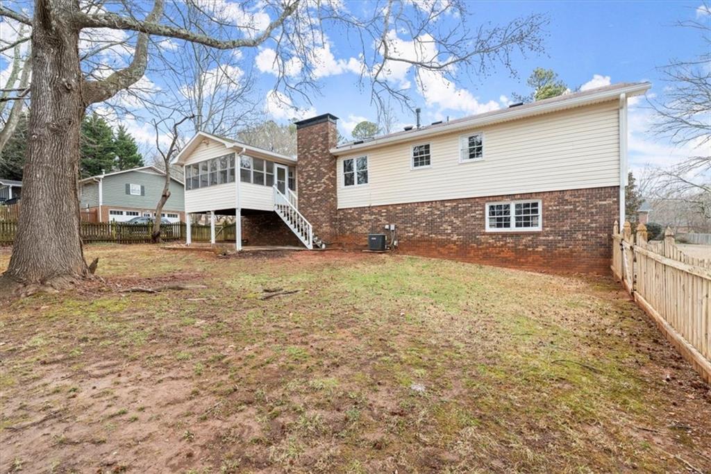 3284 Devaughn Drive NE