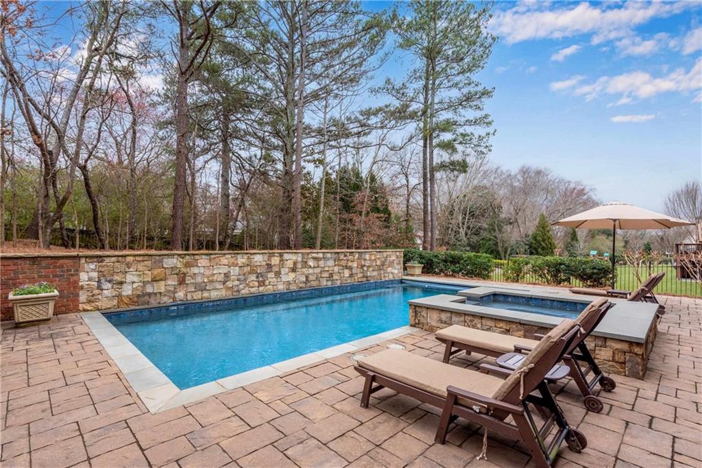 4850 Kentwood Drive