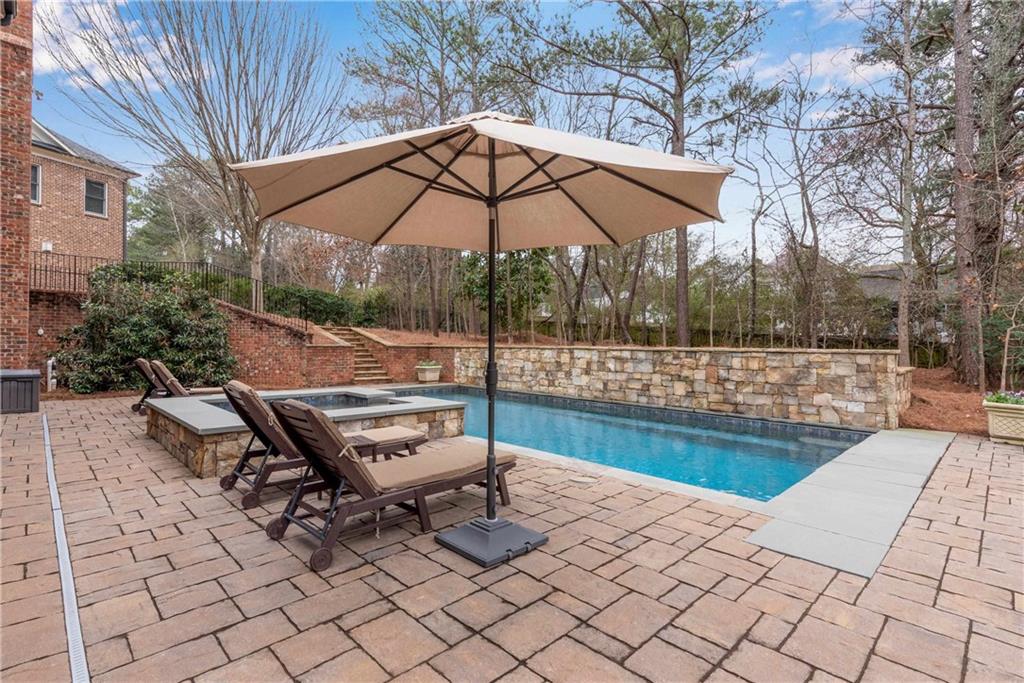 4850 Kentwood Drive