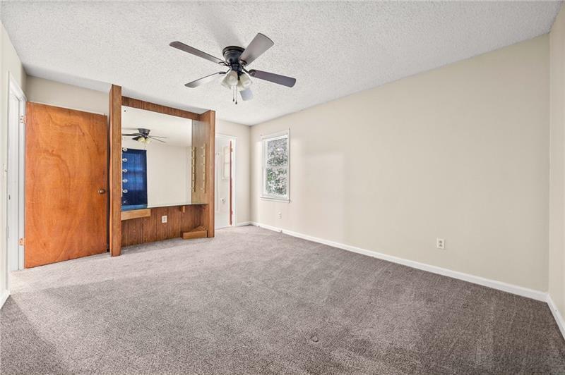 235 Shallowford Road NW