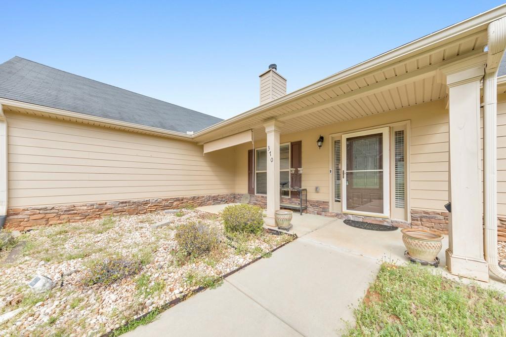 370 Redtail Road