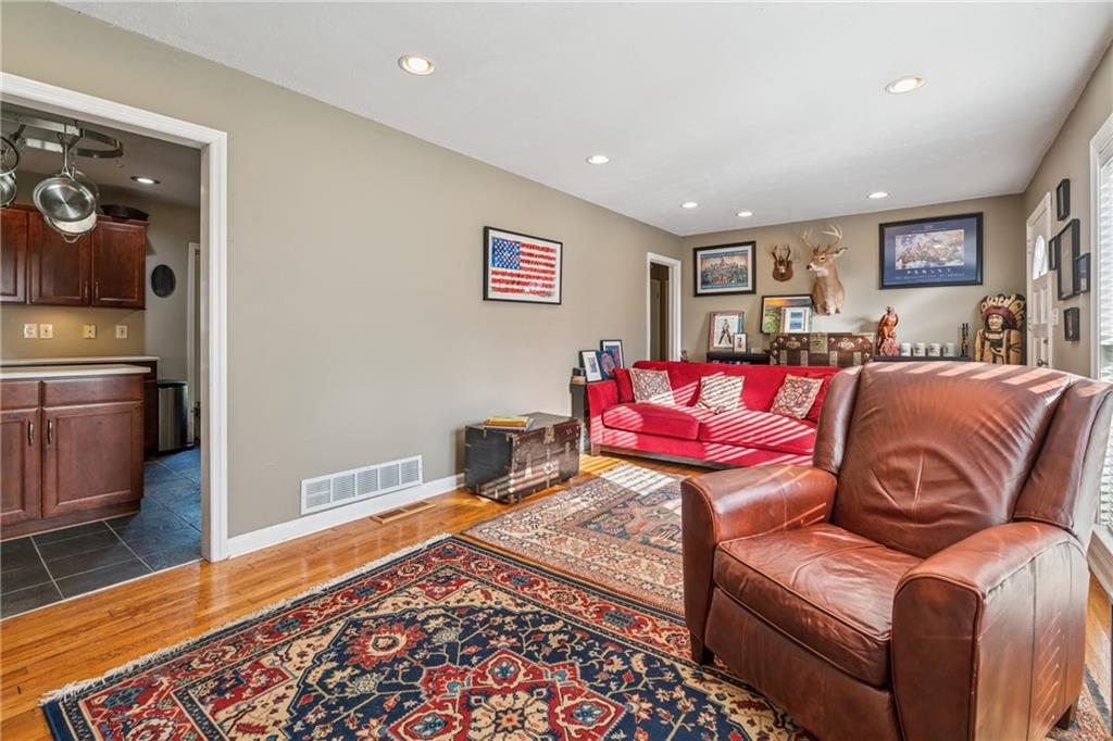 2434 Skyland Trail NE