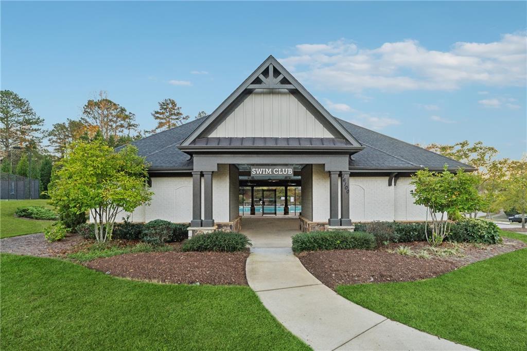 13415 Bishops Court