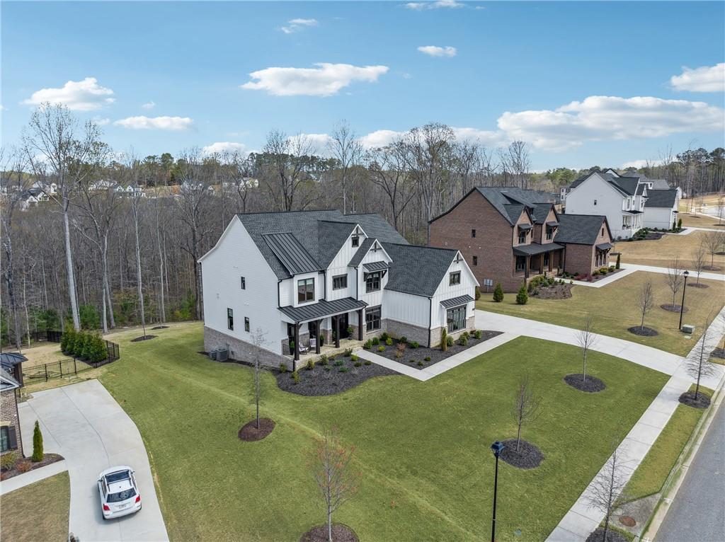13415 Bishops Court