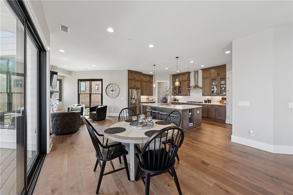 13415 Bishops Court