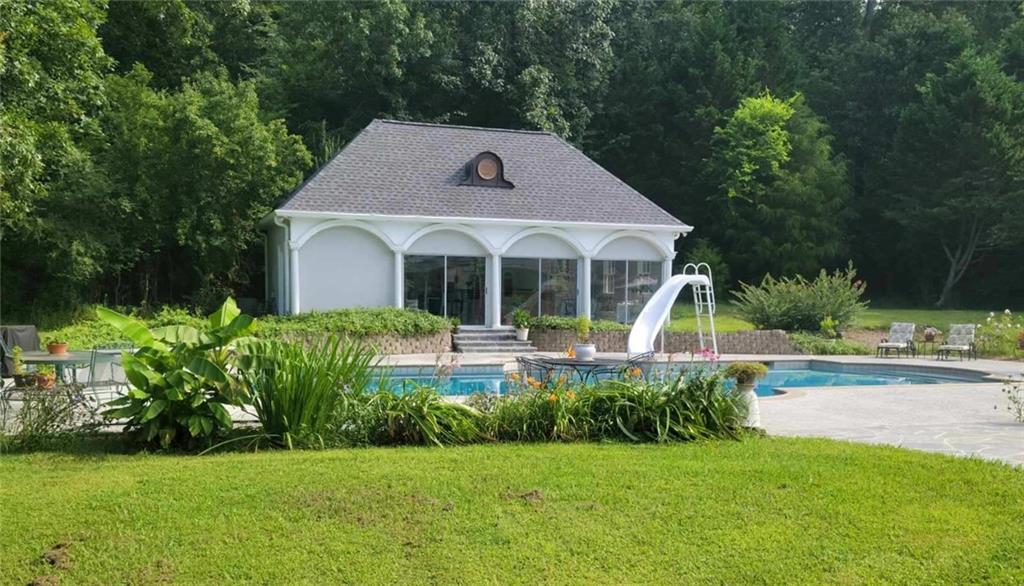 500 Floyd Road NE