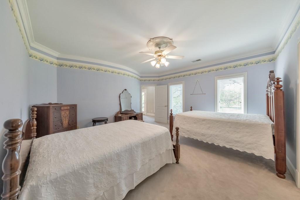 500 Floyd Road NE