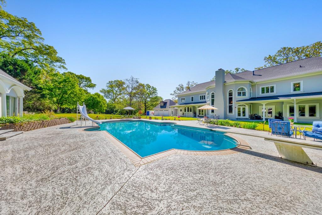 500 Floyd Road NE