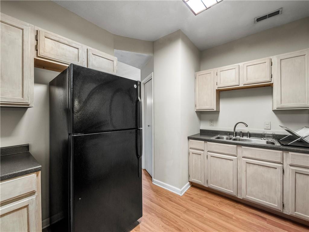 3811 Walnut Grove Way