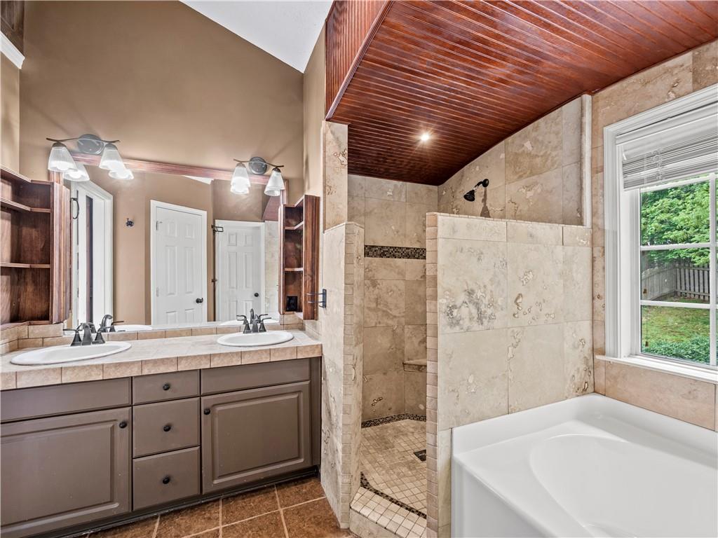 3811 Walnut Grove Way