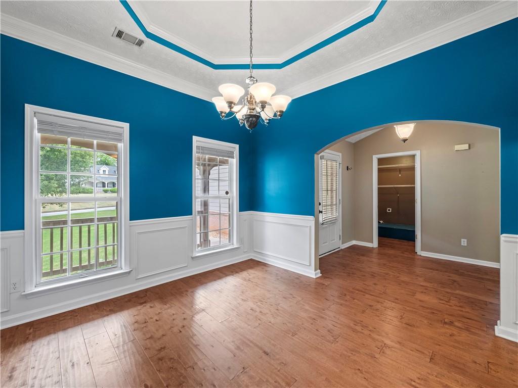 3811 Walnut Grove Way