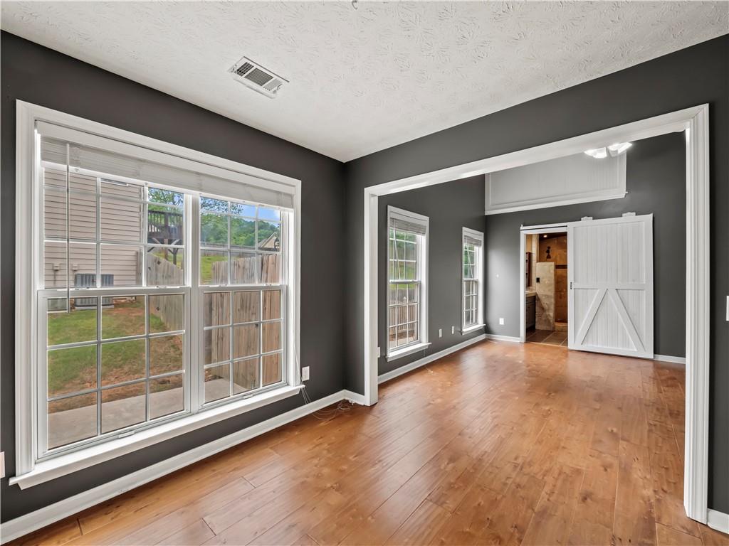 3811 Walnut Grove Way