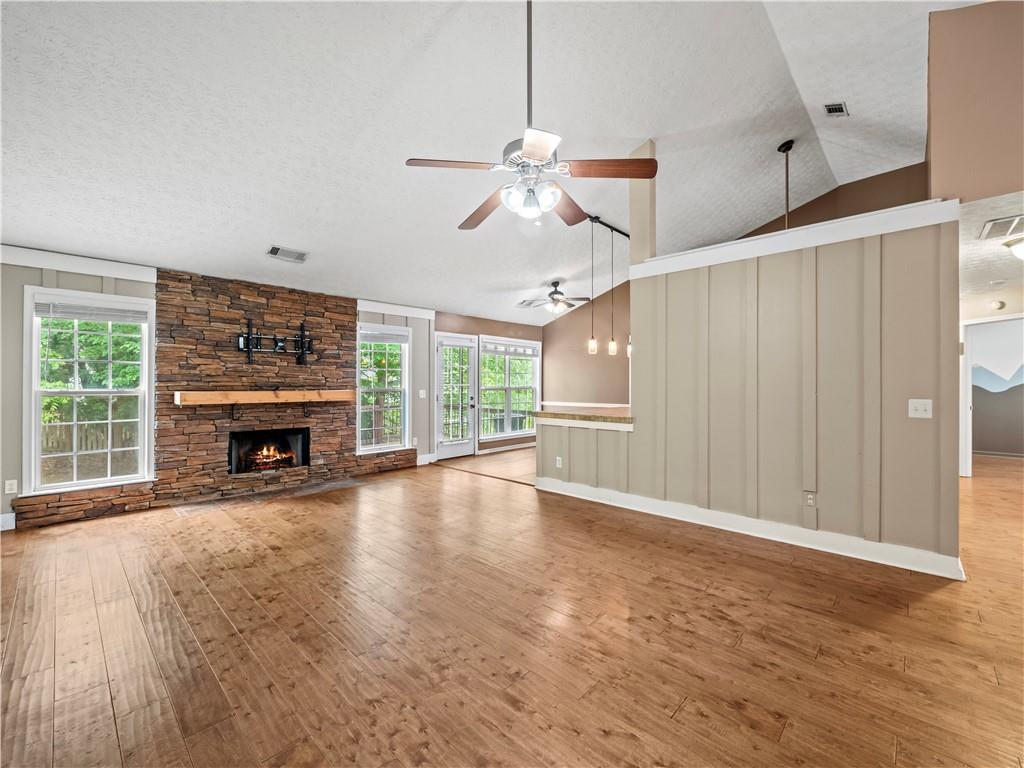 3811 Walnut Grove Way