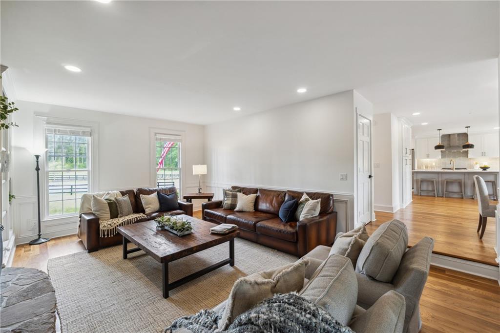 1275 Mayfield Road