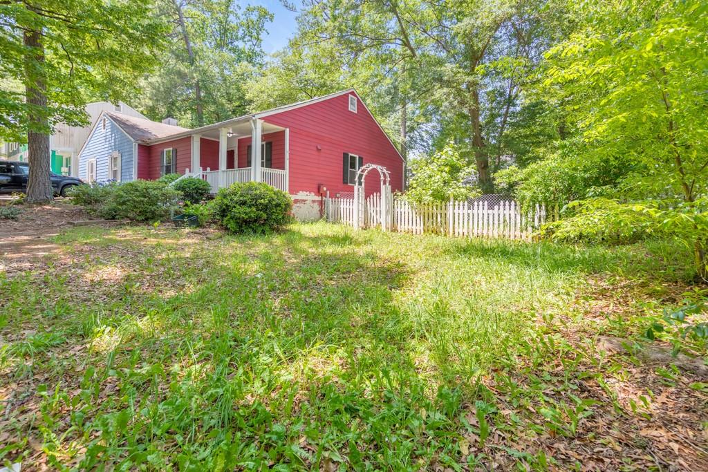 350 Pleasant Oak Court SW