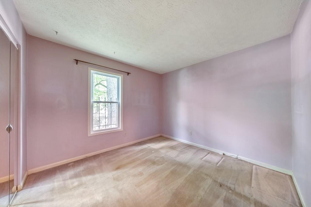 350 Pleasant Oak Court SW