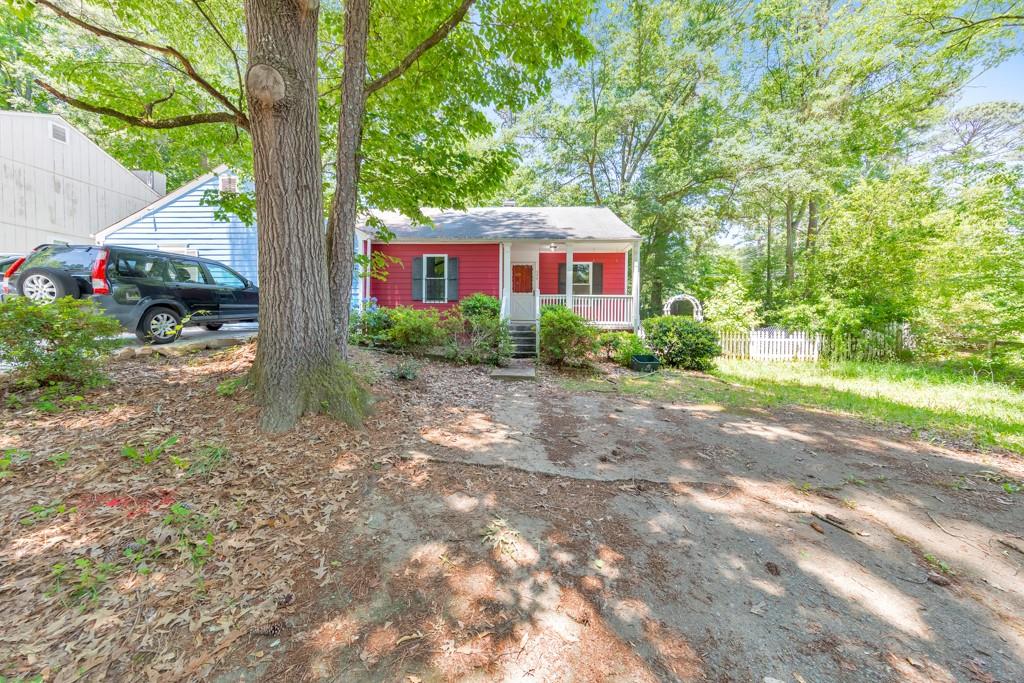350 Pleasant Oak Court SW