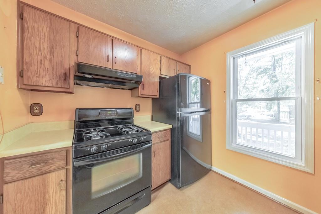 350 Pleasant Oak Court SW