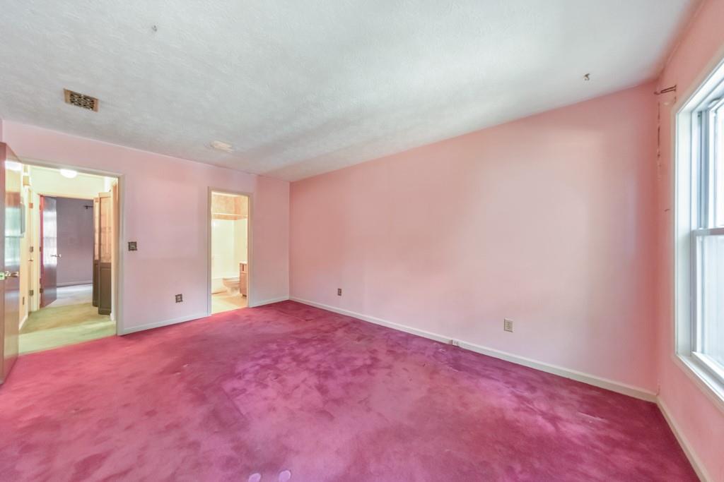 350 Pleasant Oak Court SW