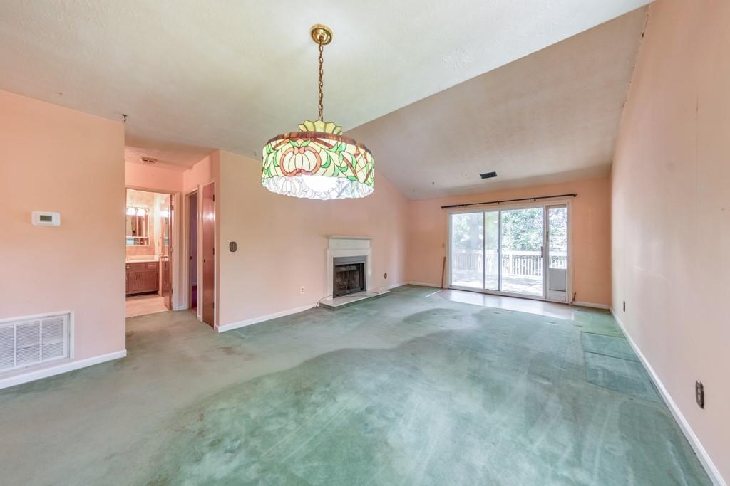 350 Pleasant Oak Court SW