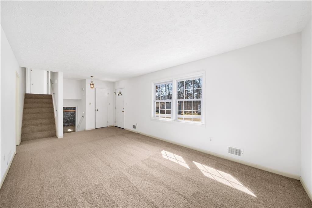 10 Buckthorne Drive