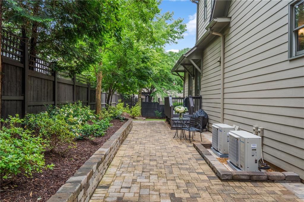 3075 Woodvale Court