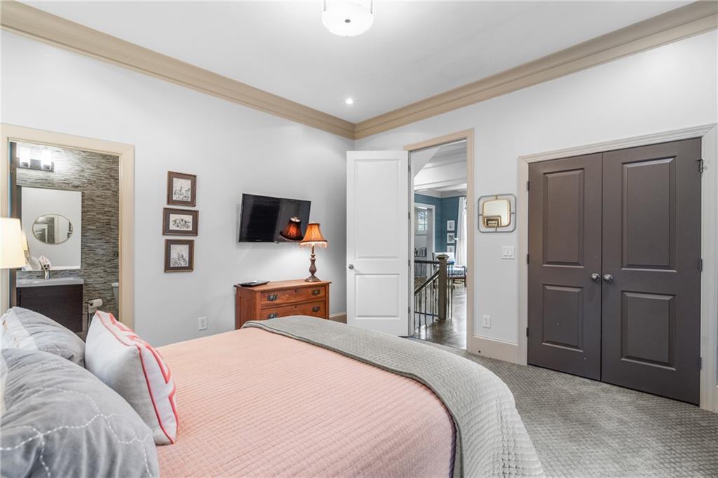 3075 Woodvale Court