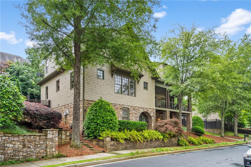 3075 Woodvale Court