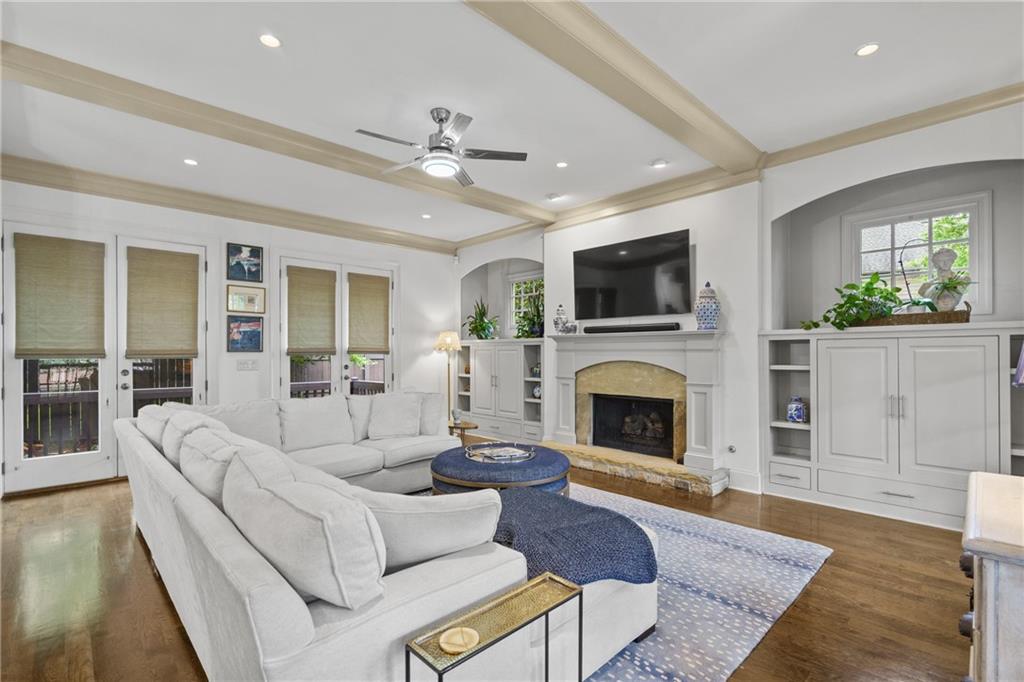 3075 Woodvale Court