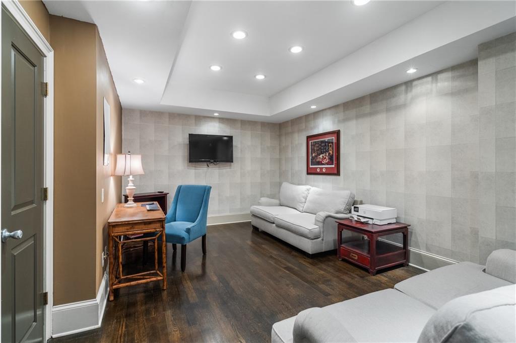3075 Woodvale Court