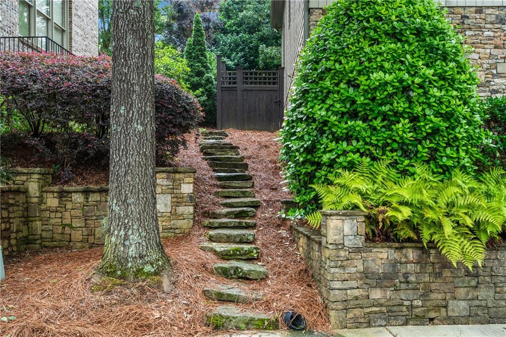 3075 Woodvale Court