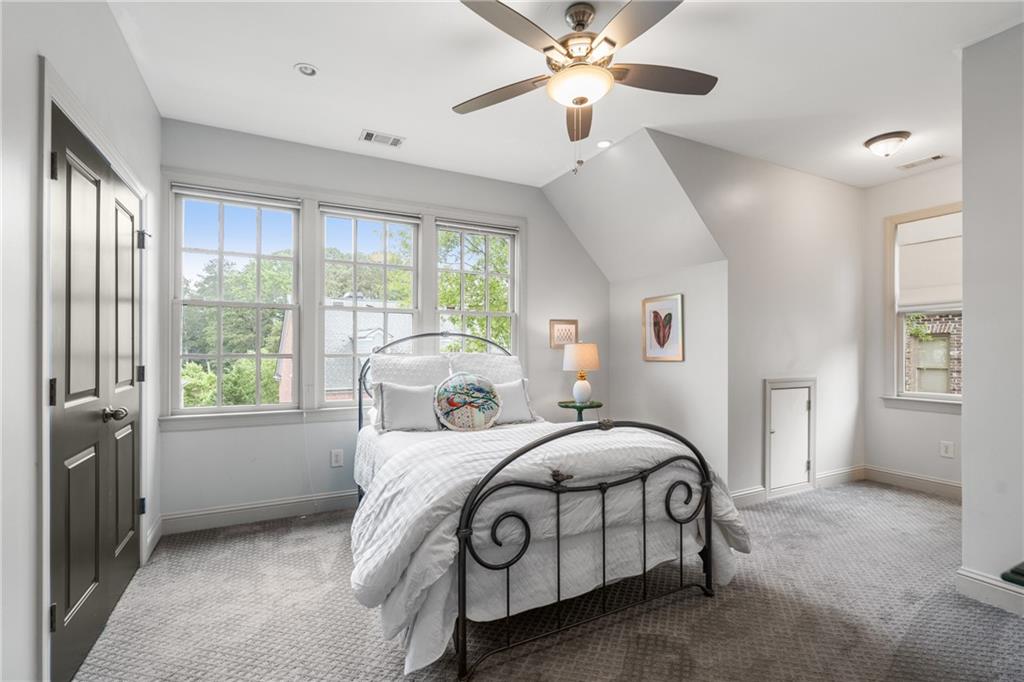 3075 Woodvale Court