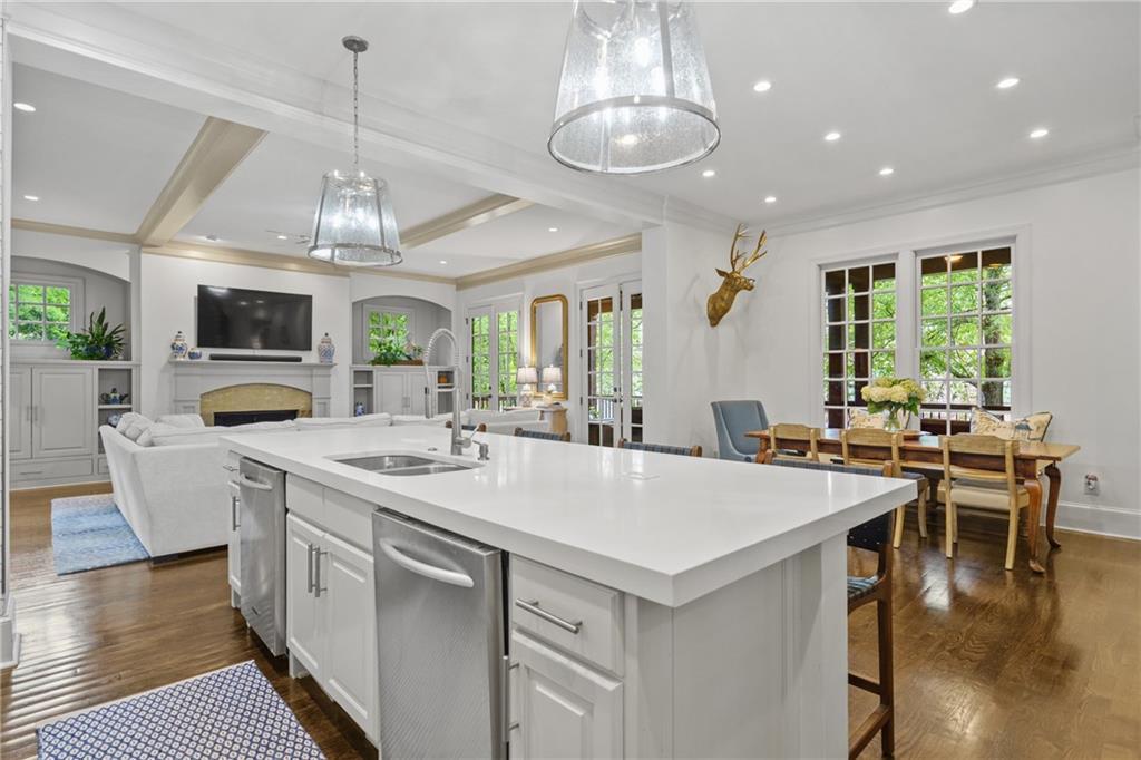 3075 Woodvale Court