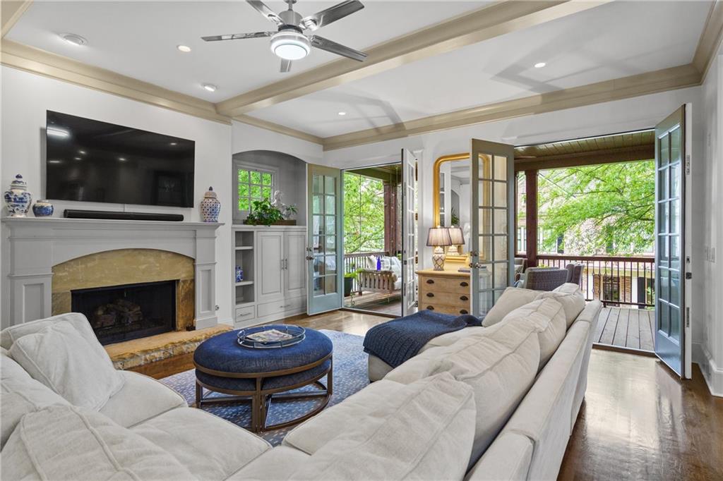 3075 Woodvale Court