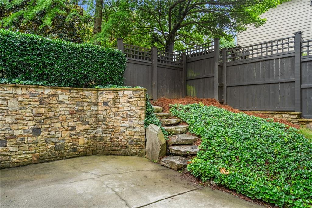 3075 Woodvale Court