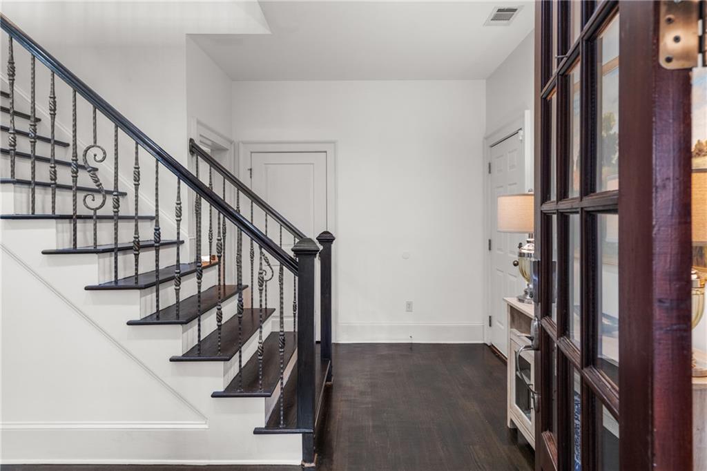 3075 Woodvale Court