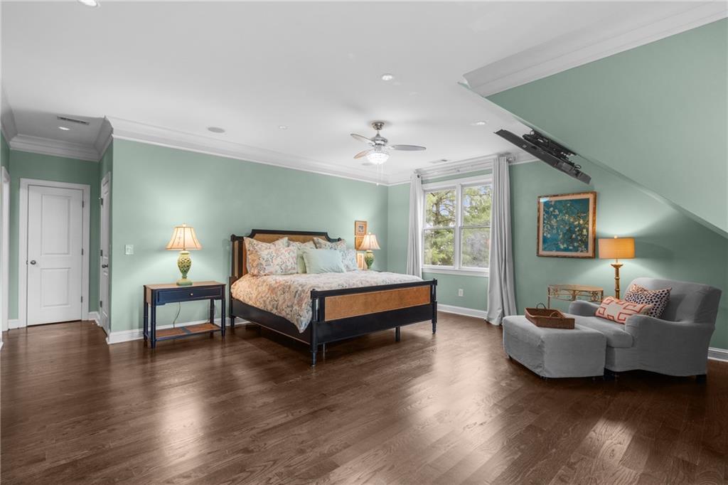 3075 Woodvale Court