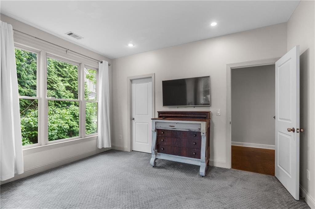 3075 Woodvale Court