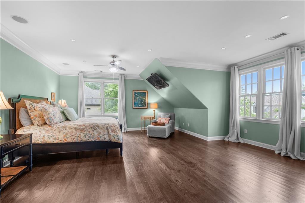 3075 Woodvale Court