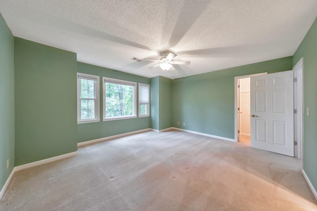 405 W Leslie Court