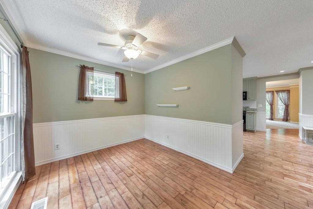 405 W Leslie Court