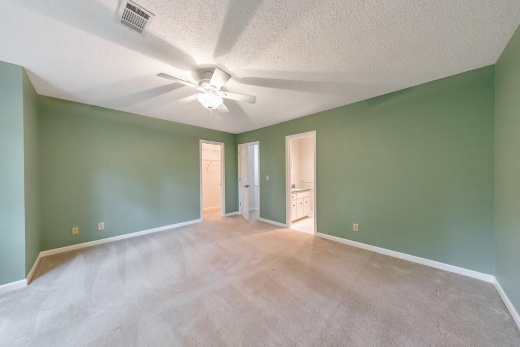405 W Leslie Court